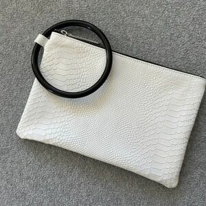 Oliveve Murphy Clutch Bag Small White Leather Snake Embossed Ring Wristlet